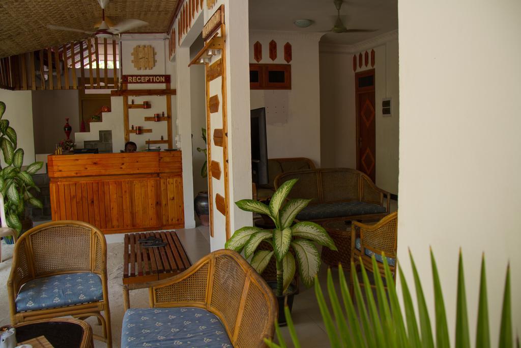 Alvi Star Inn Thulhaadhoo Esterno foto