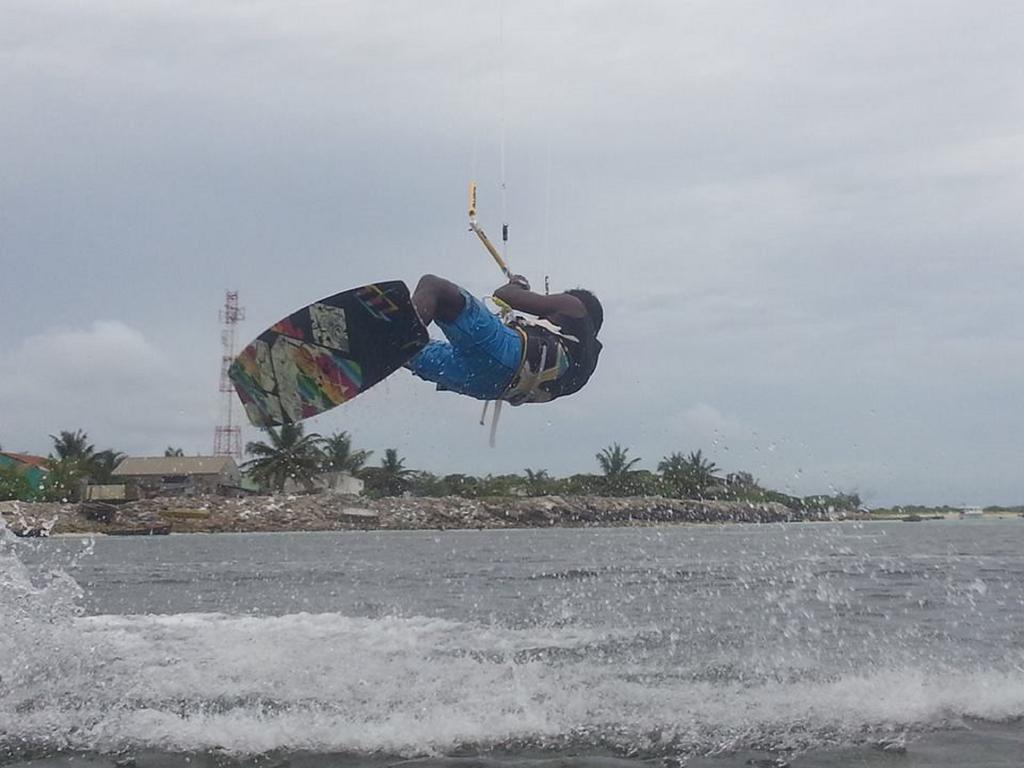 Alvi Star Inn Thulhaadhoo Esterno foto