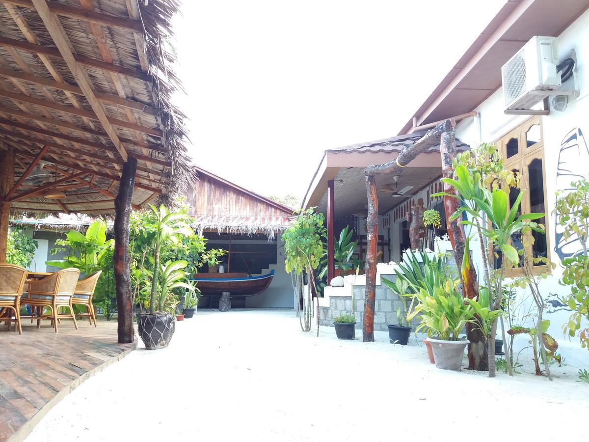 Alvi Star Inn Thulhaadhoo Esterno foto