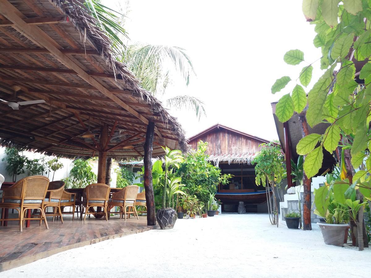Alvi Star Inn Thulhaadhoo Esterno foto